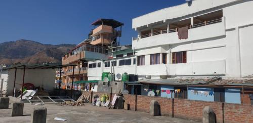 Pithoragarh Hotel | Pushpanjali Hotel And Banquet