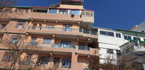 Pithoragarh Hotel | Pushpanjali Hotel And Banquet
