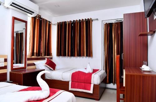 Kaloor Hotel | Puthens Capitol Inn