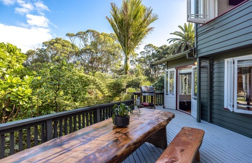 Ostend House | Putiki Bay Retreat WAIHEKE ISLAND *Private Listing*