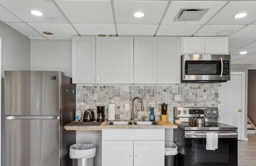 Putnam Valley Apartment | Putnam Valley Estate 1BR - Hot Tub Sauna Firepit by RedAwning