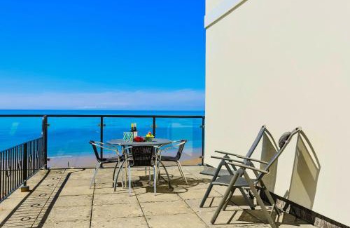 Putsborough House | PUTSBOROUGH CLIFTON COURT 17 1 Bedroom