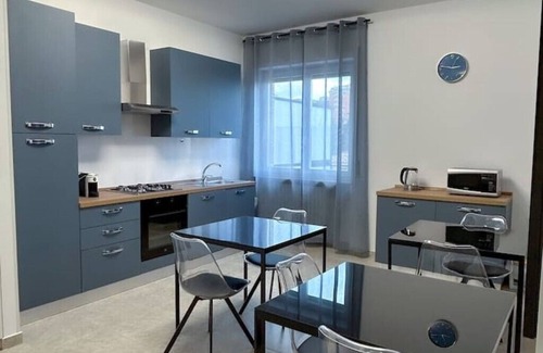 Campobasso Apartment | Puzzle Rooms - Green Room