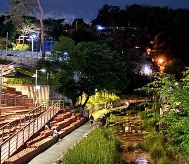 Jeongneung-dong House | Puzzlestay House