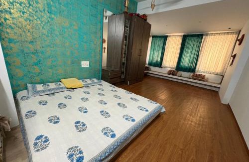 Kolhapur Apartment | Pvr- home stay for women