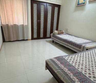 Kolhapur Apartment | Pvr- home stay for women