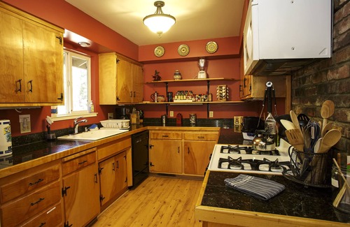 South Lake Tahoe House | Pvt Hot Tub-Gorgeous Home-Perfect Location-as low as 199