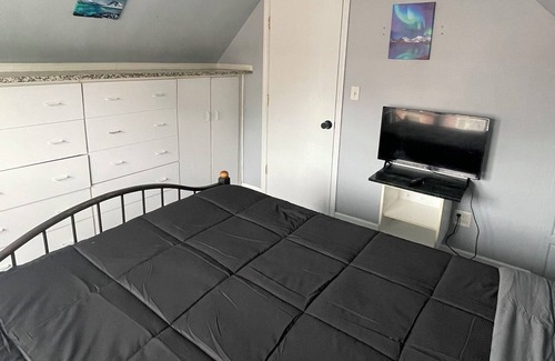 Avondale Apartment | Pvt Rm Bdrm 3 Comfy Pvt Rm - Shared Bath/Liv