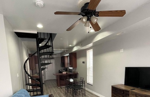 Avondale Apartment | Pvt Rm Bdrm 4 Comfy Pvt Rm - Shared Bath/Liv