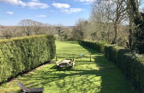 Crowhurst House | Pyes Granary