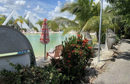 San Carlos Park House | Pyramid Getaway in Southwest Florida