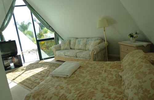 San Carlos Park Hotel | Pyramids in Florida