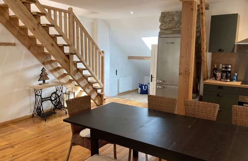 Garin Ski Chalet | Pyrenean stone chalet 10 minutes from the ski slopes, ideal for hiking.
