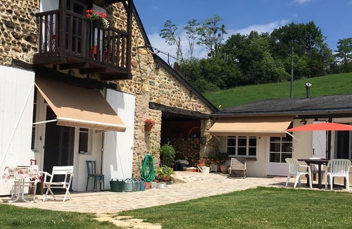 Oloron-Sainte-Marie House | PYRENEES - PRIVATE CHARMING HOUSE 3.5 Km toVillage, UNOBSTRUCTED Mtn. VIEWS.