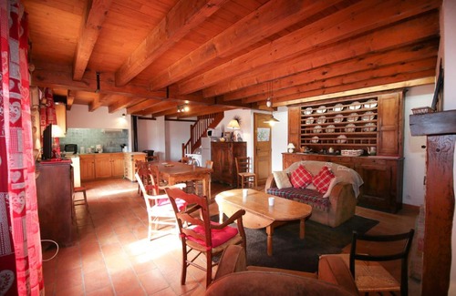 Mayregne House | Pyrenees Stone Mountain House