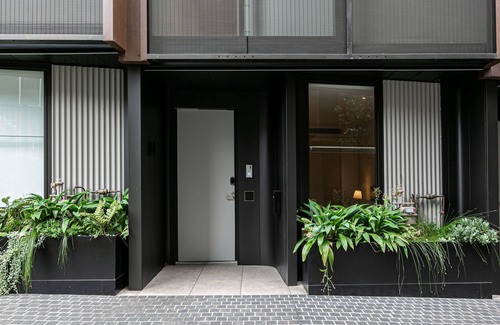 Pyrmont House | Pyrmont l Luxury House 6 Stories l Free Parking