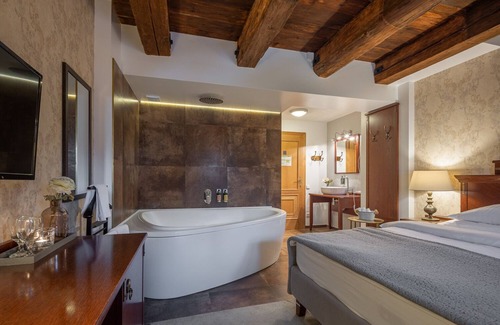 Prague 19 Hotel | Pytloun Chateau Hotel Ctěnice