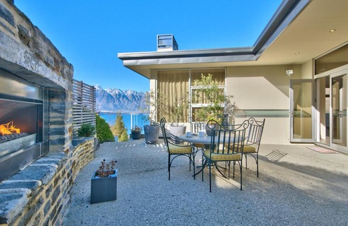 Fernhill House | Q by the Lake-Aspen Grove
