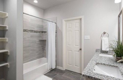 Gunter House | Q's Charming Home in Gunter, TX