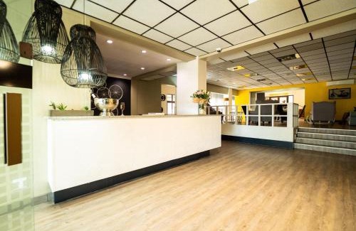 Evander Hotel | Q's Evander Hotel & Apartments