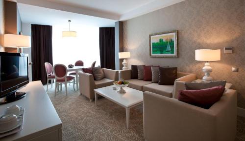 Nasimi Hotel | Qafqaz Baku City Hotel & Residences