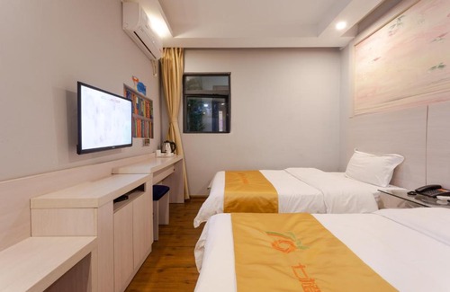 Longhua District Hotel | Qi Cheng Hotel - Shenzhen North Railway Station