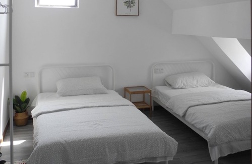 Chongqing House | Qingjue Guesthouse