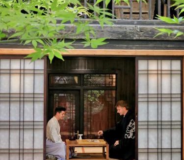 Fenghuang Hotel | QingXi Hotel
