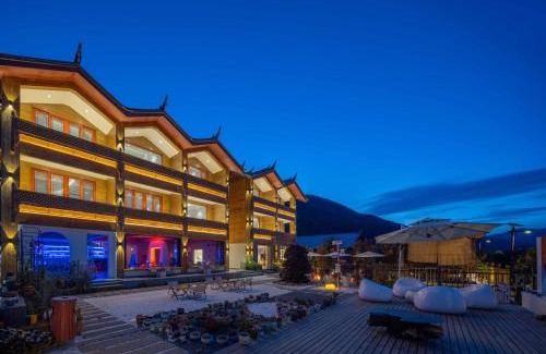 Lugu Lake - Ninglang Hotel | QiPan Holiday hotel Lugu Lake