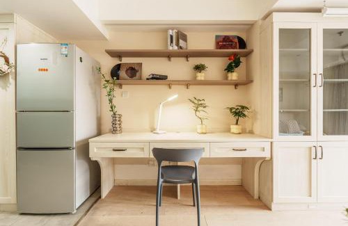 Pudong Apartment | Qiya Luxury Apartment Lujiazui Beiyangjing Subway Station Branch