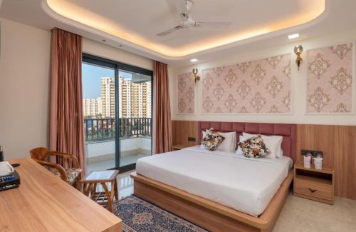 DLF Phase 5 Hotel | Qotel Signature - Golf Course Road