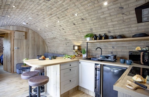 East Horrington Cabin | Quackers, The Little Burrow