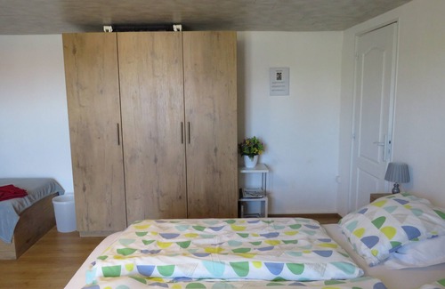 Anjeux Bed & Breakfast | Quad room-Standard-Ensuite-Doubs