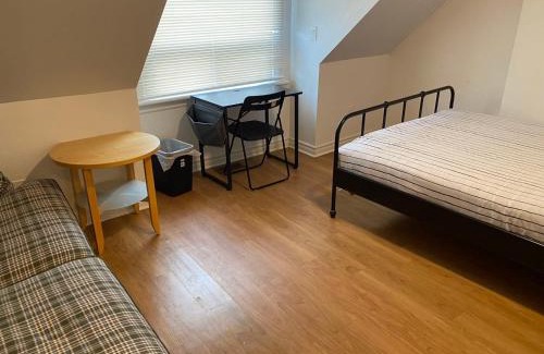 Palmerston House | Quad Room with Private Bathroom 536A-Two Bedrooms
