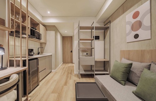 Laureles Apartment | Quadrato | Laureles Studio, w/AC, Balcony, WIFI