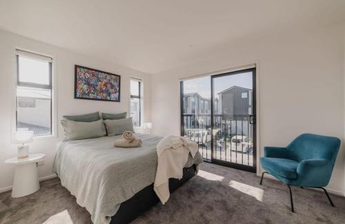 Upper Riccarton House | Quadrilogy Retreat - Modern Elegance in Mohua