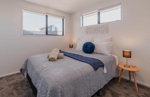 Upper Riccarton House | Quadrilogy Retreat - Modern Elegance in Mohua