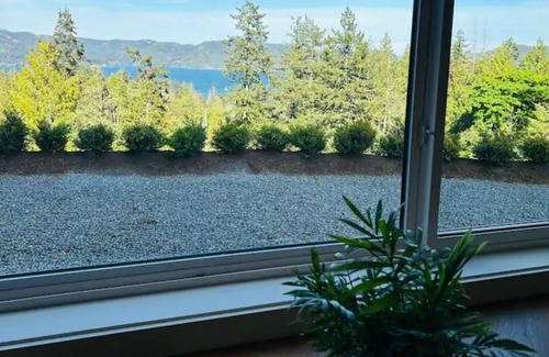 Juan de Fuca Electoral Area House | Quail Peak Suite , Provincial Registration # H140390912