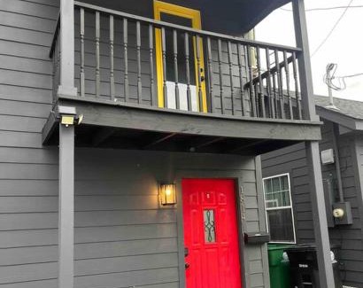 Washington Ave./ Memorial Park House | Quaint 1 bd close to downtown