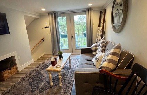Keene Apartment | Quaint 1-bedroom apartment in Swanzey