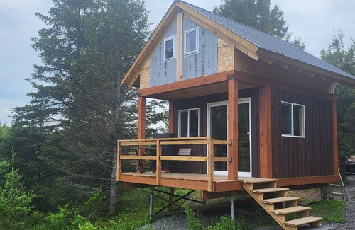 Garson Cabin | Quaint 1-bedroom cabin South of Sudbury