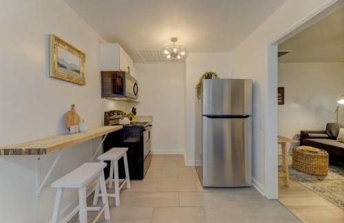 Earlewood House | Quaint 1 BR Apt Min from USC