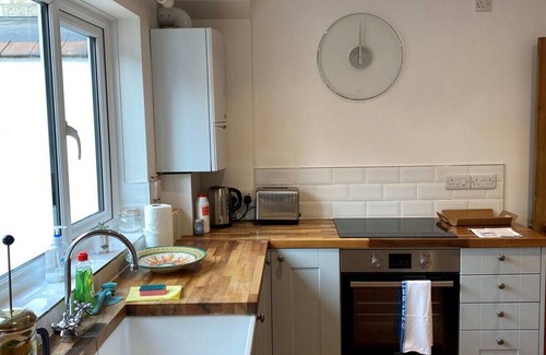 Cambridge City Centre House | Quaint 2 bed Cottage in the Heart of Cambridge with free parking off-site