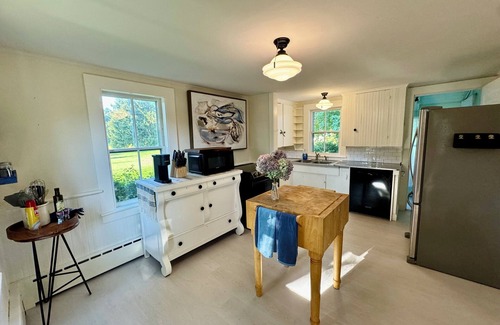 Pawcatuck House | Quaint 2 Bedroom 1900s Cottage with Water Views of Wequetequock Cove