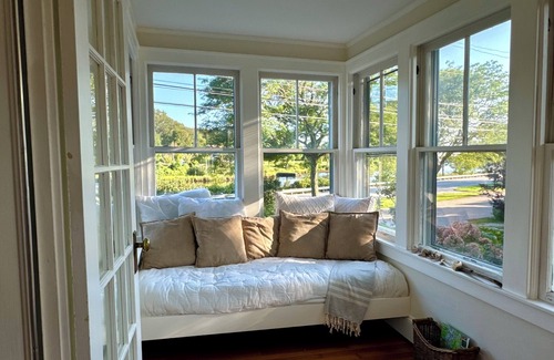 Pawcatuck House | Quaint 2 Bedroom 1900s Cottage with Water Views of Wequetequock Cove