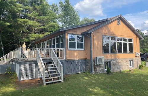 Poultney House | Quaint 2-bedroom House on Lily Pond w/Access to Lake St Catherine. Heat/AC/Wifi