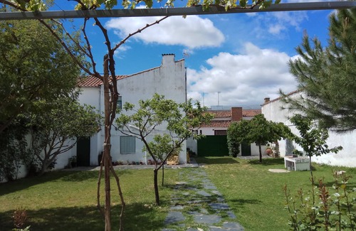 Ciudad Rodrigo Cottage | Quaint 3-bedroom cottage in Sanjuanejo