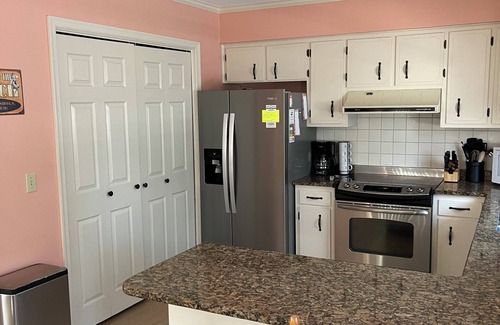 Fenwick Island Cottage | Quaint 3 bedroom, 2 bath, beach house located one block from the beach.