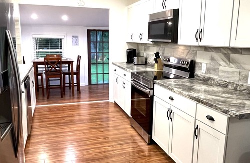 Fairfield House | Quaint 3BR Newly Renovated Pet-Friendly Private Home on 3 Acres 1hr to OBX
