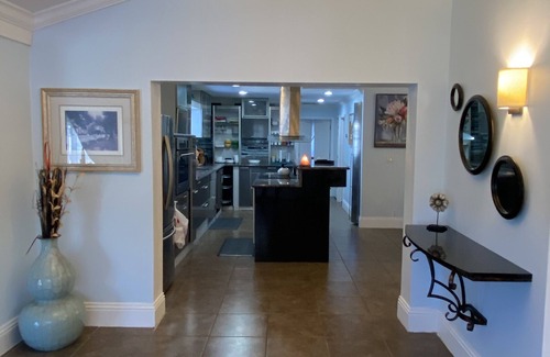 Gotha House | Quaint 4 Bedroom Farm House with Modern Vibe